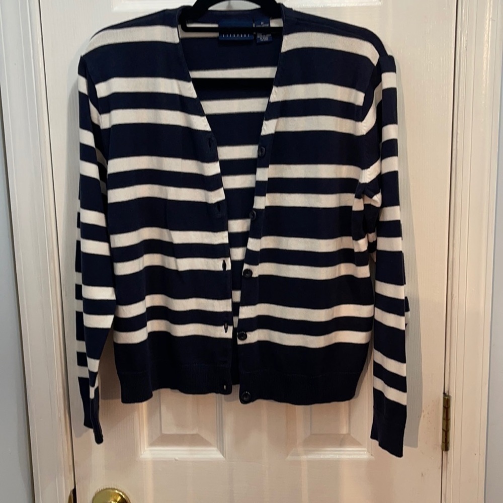 Liz Claiborne V Neck Button Down Cardigan - Medium
